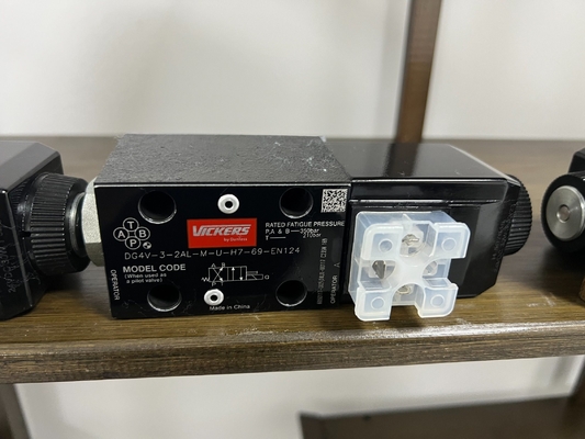 Πακέτο Μέγεθος 5,00cm * 6,00cm * 7,00cm Σωλήνες σιδήρου Dg4V-3-6bl-M-U-H7-69-En124