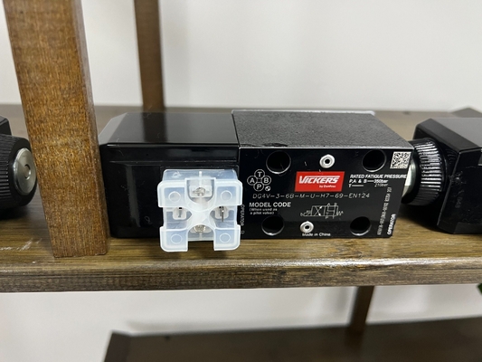 DG4V-5-3CJ-M-U-H7-29-EN124 Σολενοειδής βαλβίδα συνολικού βάρους 5.000 kg