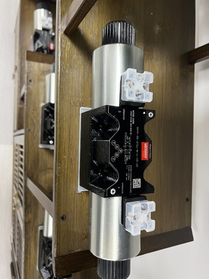 DG4V-5-3CJ-M-U-H7-29-EN124 Σολενοειδής βαλβίδα συνολικού βάρους 5.000 kg