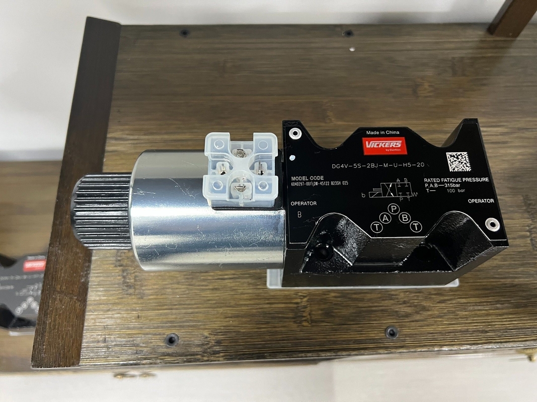 Dg4V-5s-31cj-M-U-H5-20 Σολενοειδής βαλβίδα για τον κωδικό μοντέλου 6040283-001 λείπει πολιτική επιστροφής